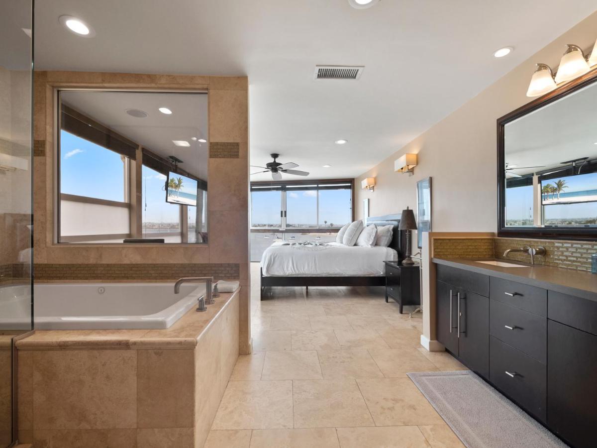 Stunning Bayfront Condo With Gorgeous Views, Garage, Massive Roof Deck & Ac - Dogs Welcome! San Diego Buitenkant foto